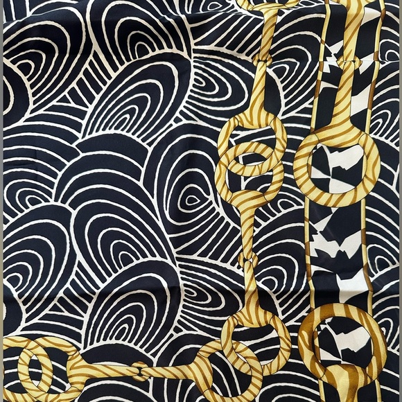 Gucci Black and Gold Patterned Silk Scarf - Picture 3 of 5
